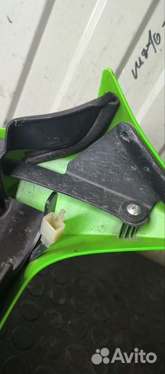Kawasaki z1000 2007 - 10 боковой пластик
