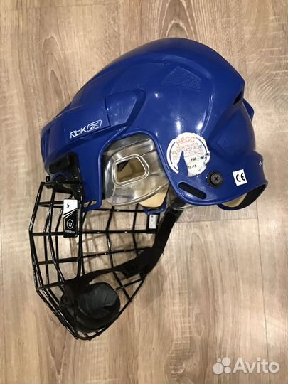 Шлем хоккейный