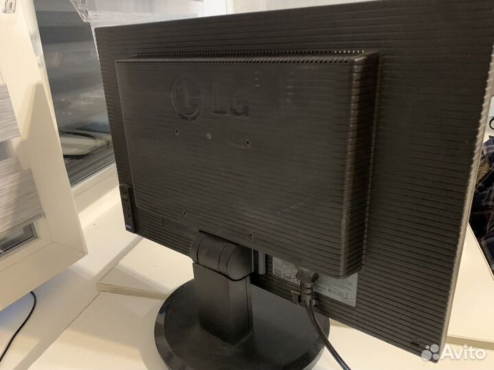 Монитор lg flatron l 204wt