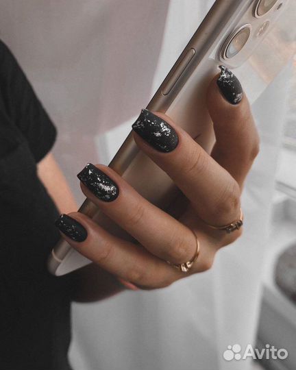 Маникюр, педикюр, наращивание ногтей