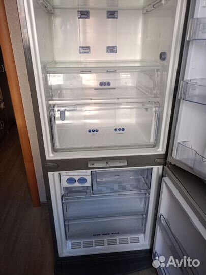 Холодильник Whirpool бу