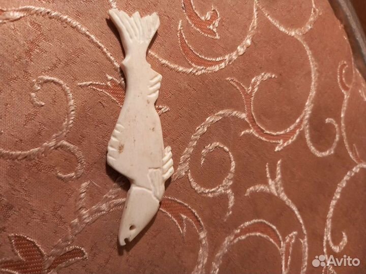 Рыба из кости