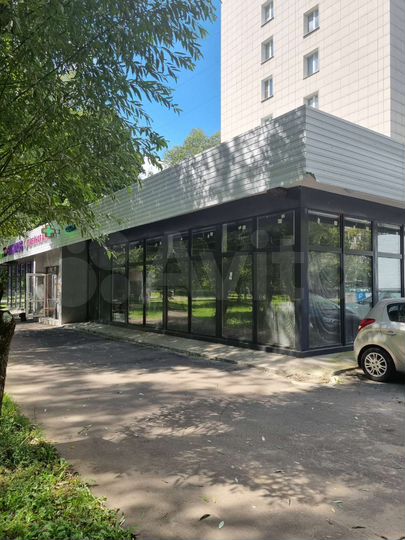 Торговая площадь Street retail, 90 м², 1 линия