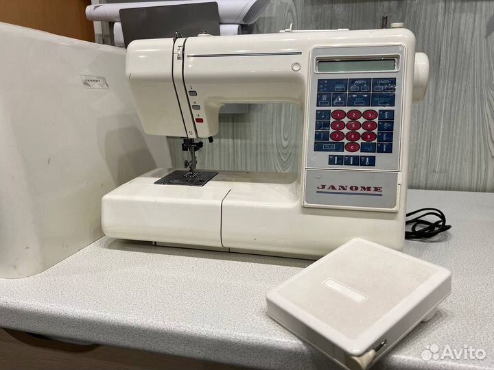 Швейная машинка Janome memory craft 4000