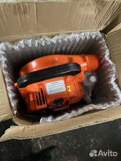 Воздуходувка бензиновая