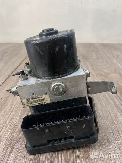 Блок abs Bmw 1 Series 2006