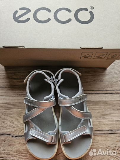 Сандалии для девочки Ecco р- р 34-35