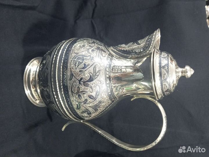 Серебряный кувшин