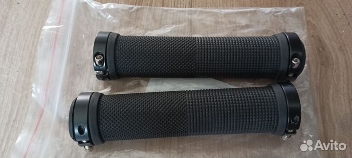 Запчасти для велосипеда (манетки, грипсы, насос)