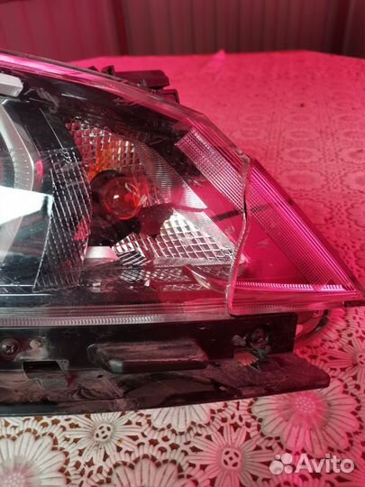 Фара на kia rio 4 передния правая