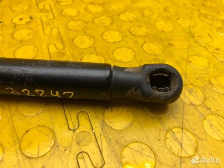 Амортизатор багажника Renault Megane 2