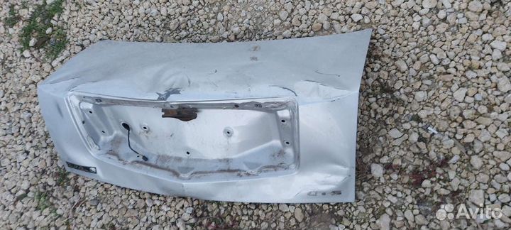 Крышка багажника на Cadillac CTS