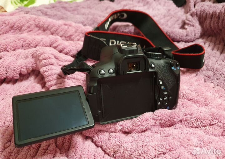 Зеркальный фотоаппарат canon 650d