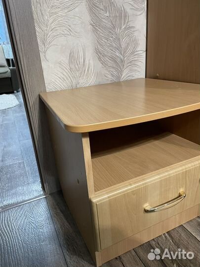 Тумба прикроватная