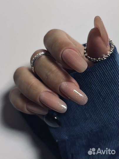 Маникюр с покрытием гель-лаком