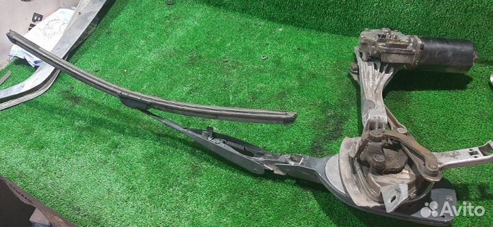 Трапеция дворников Mercedes-Benz E-Class W124 M111