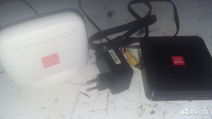 Тв приставка(нет блока питания). Роутер Дом ру