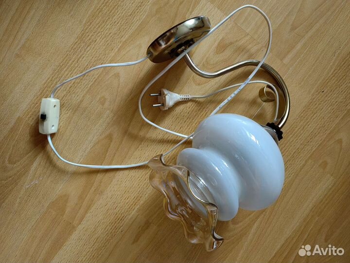 Настенный светильник