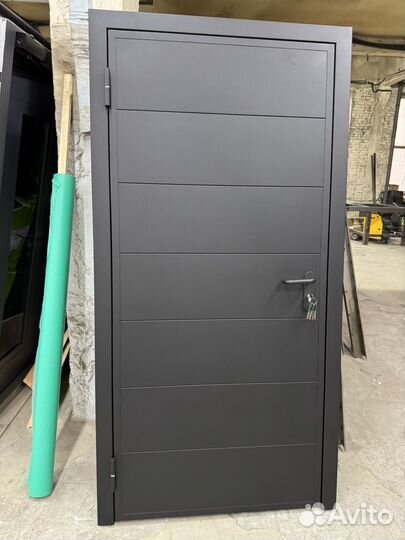 Установка входных металлических дверей