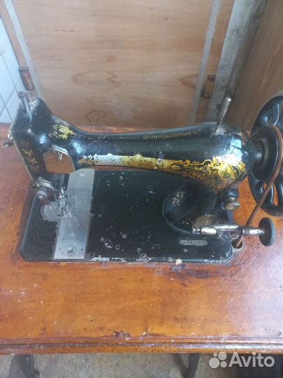 Швейная машина Singer