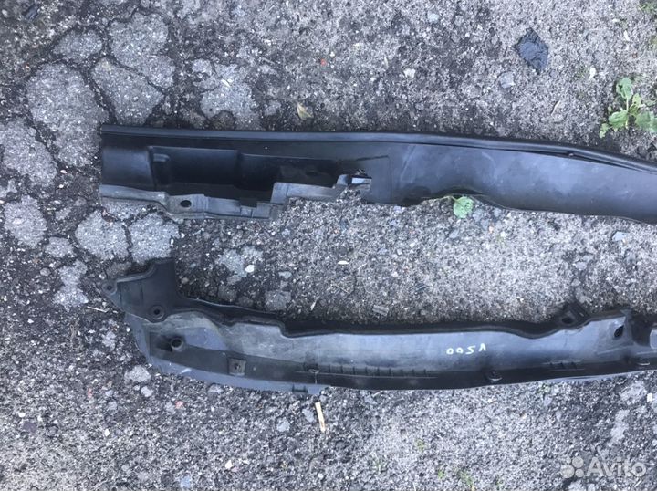 Infiniti g25 g35 g37 накладка крыла вставка