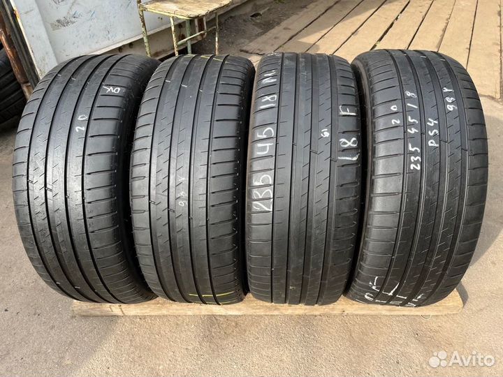 Michelin Pilot Sport 4 235/45 R18