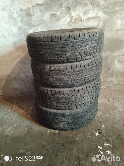 Dunlop Graspic DS3 205/70 R15 96Q