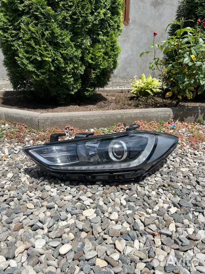 Фара hyundai elantra