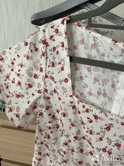 Платье с цветочным принтом shein