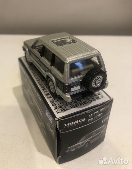 1/64 Mitsubishi Pajero 2