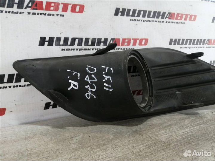 Решетка противотуманной фары правая Ford Focus 2