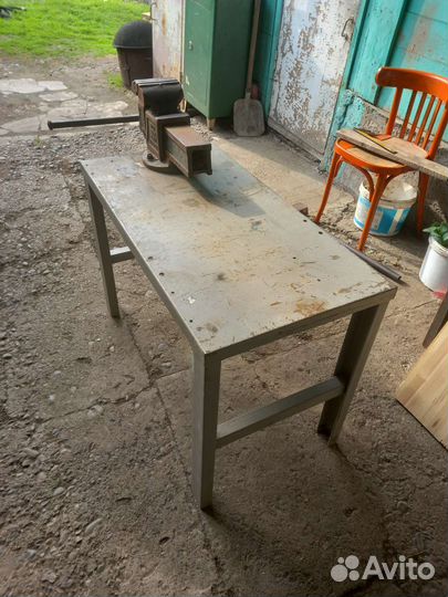 Тиски с столом