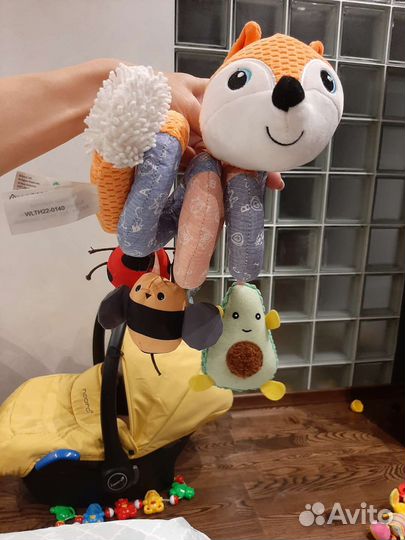 Подвесные игрушки в кроватку коляску манеж