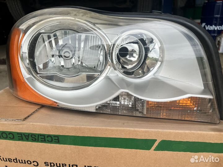 Фара правая volvo XC90 ксенон