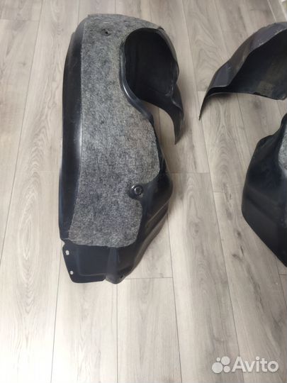 Подкрылки передние с шумоизоляцией