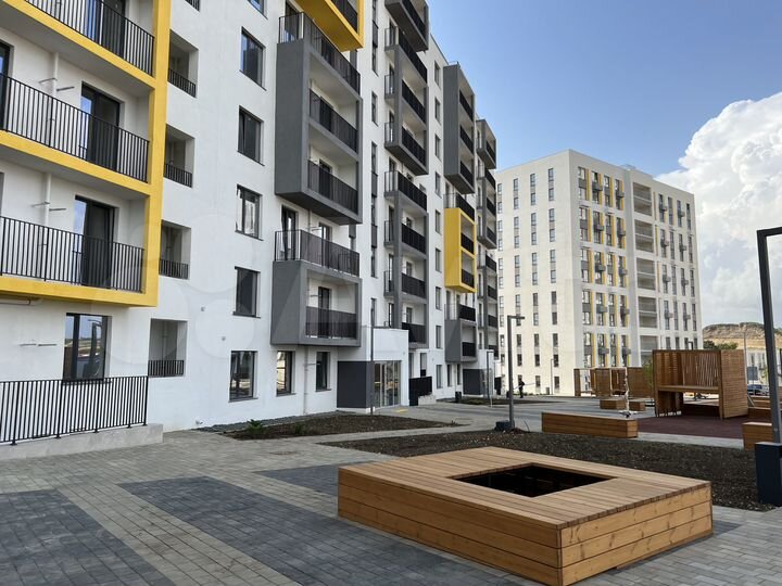 2-к. квартира, 55 м², 1/9 эт.