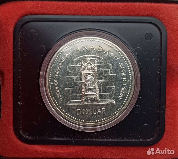 Серебряные монеты разных стран мира