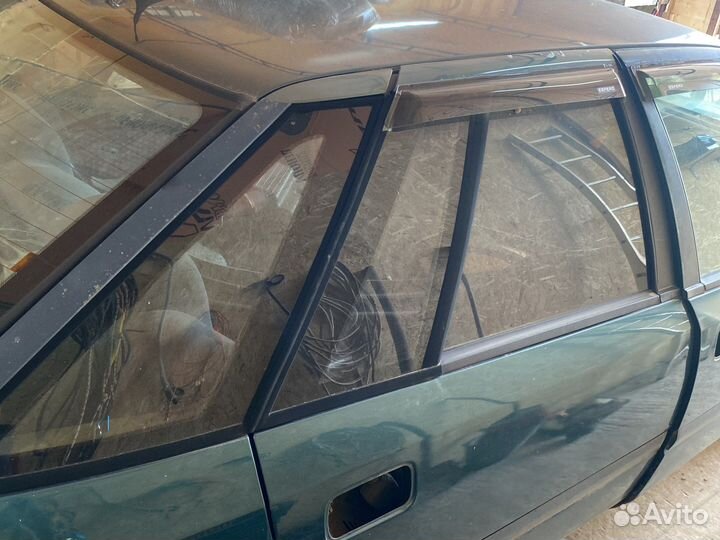 Стекло боковое Daewoo Espero