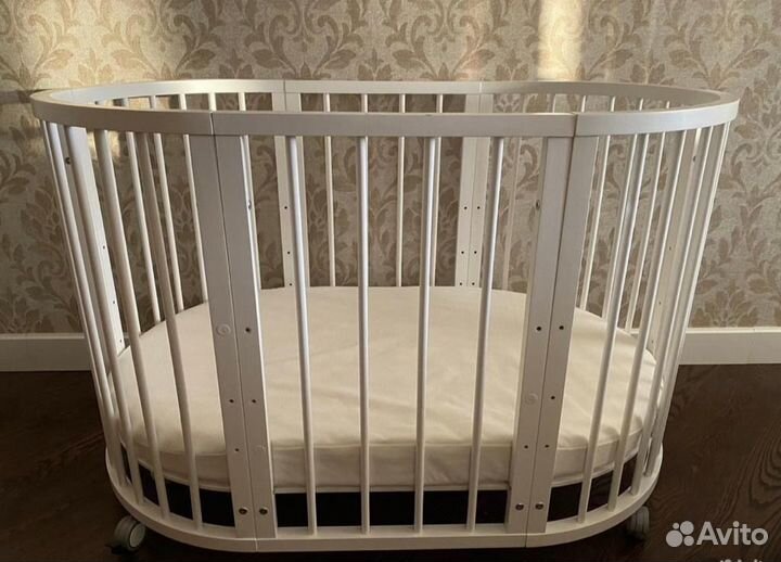 Кроватка трансформер с маятником