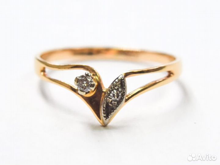 Золотое кольцо с бриллиантом размер 17.5