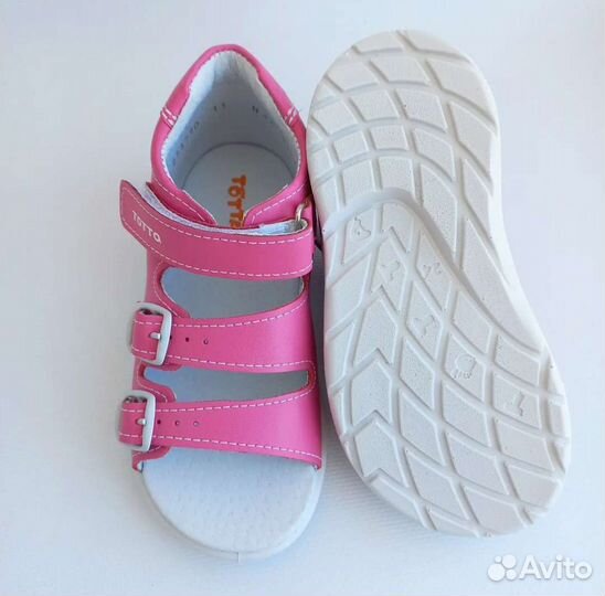 Новые сандалии 23-25 размеры