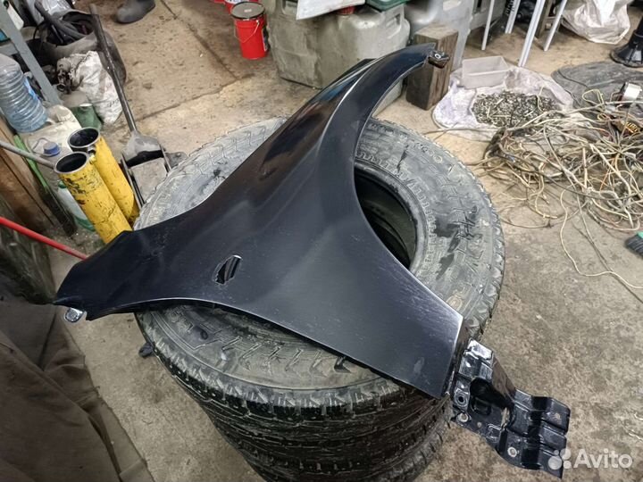Крыло переднее правое Suzuki grand Vitara