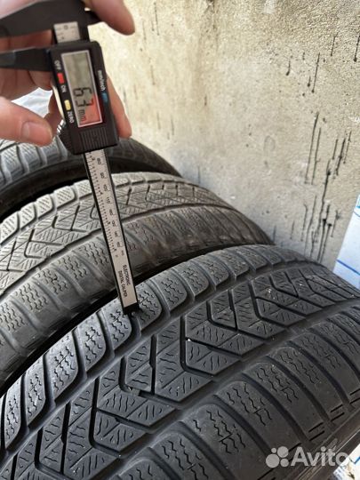 Pirelli Winter Sottozero 3 225/40 R19 93H