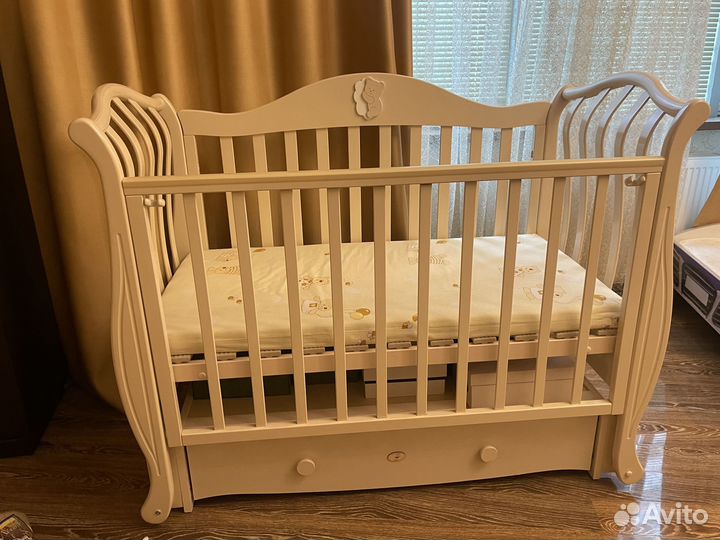 Детская кроватка
