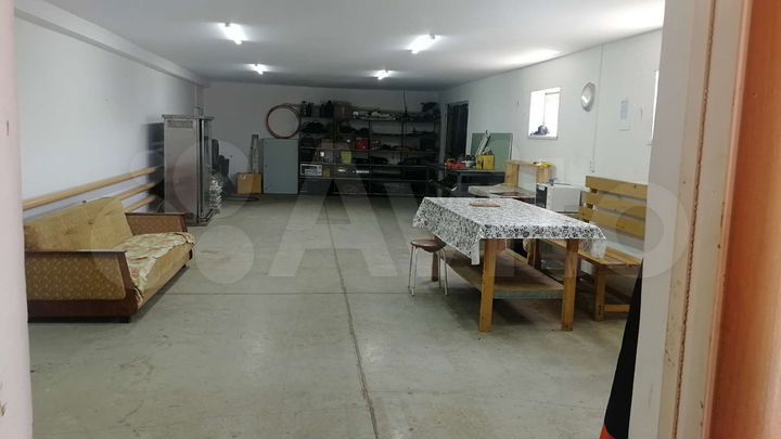 Гараж, > 30 м²