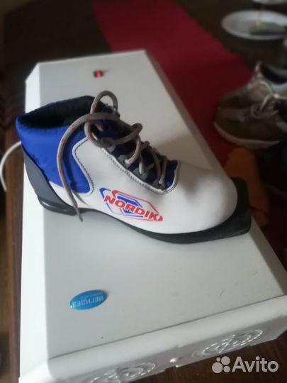 Лыжные ботинки 35