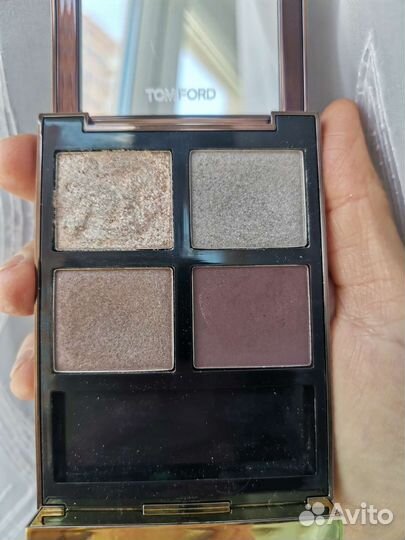 Тени Tom Ford, Chanel хайлайтер и др.косметика