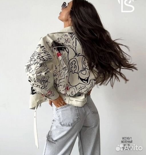 Кожанная куртка с принтом