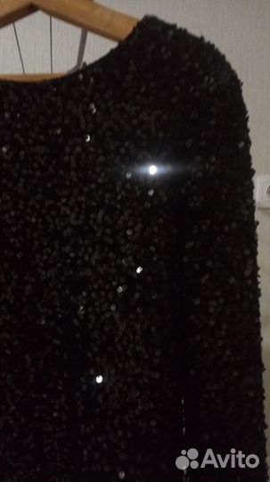 Блузка в пайетках s-m