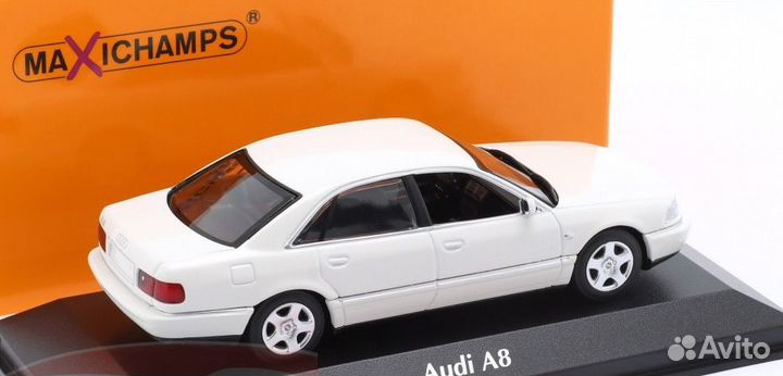 Модель Audi A8 (D2) 1999 белый 1:43 minichamps